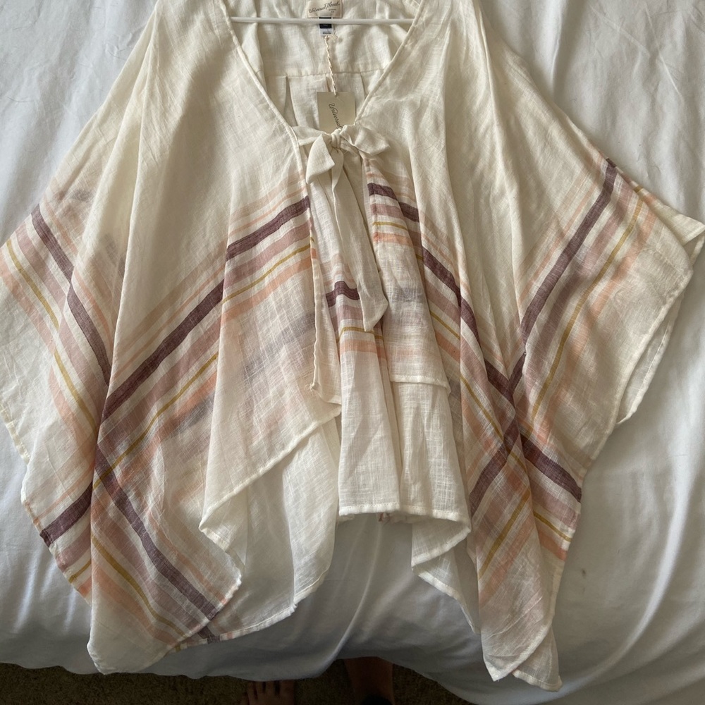 NWT universal Thread kimono